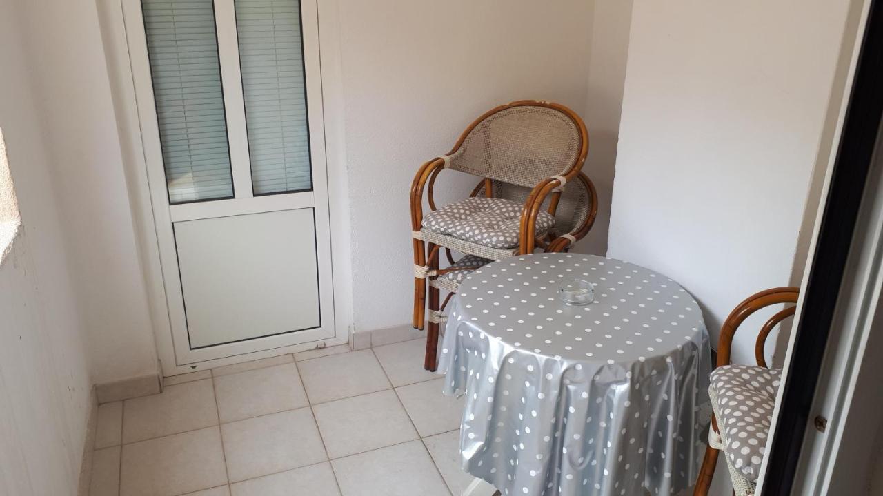 Apartmani Riba Makarska Exterior foto